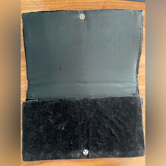 Vintage 1930s Indian Embroidered Wire Velvet Clutch Bag Purse